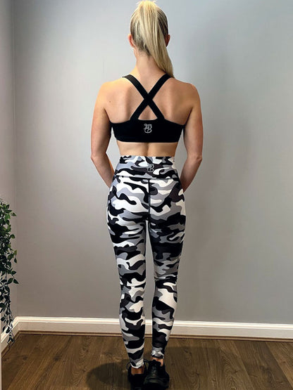 White, grey and black v-waist leggings back shot