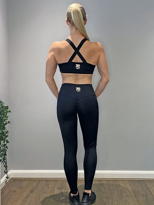 Black scrunch bum leggings with pockets - back view